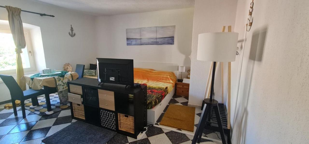 Studio Prommontore Premantura Bagian luar foto