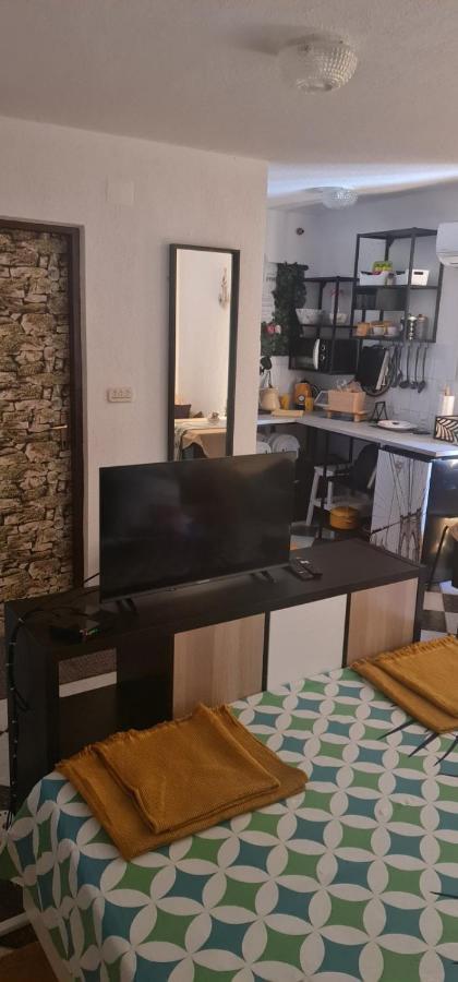 Studio Prommontore Premantura Bagian luar foto