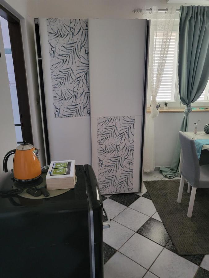 Studio Prommontore Premantura Bagian luar foto